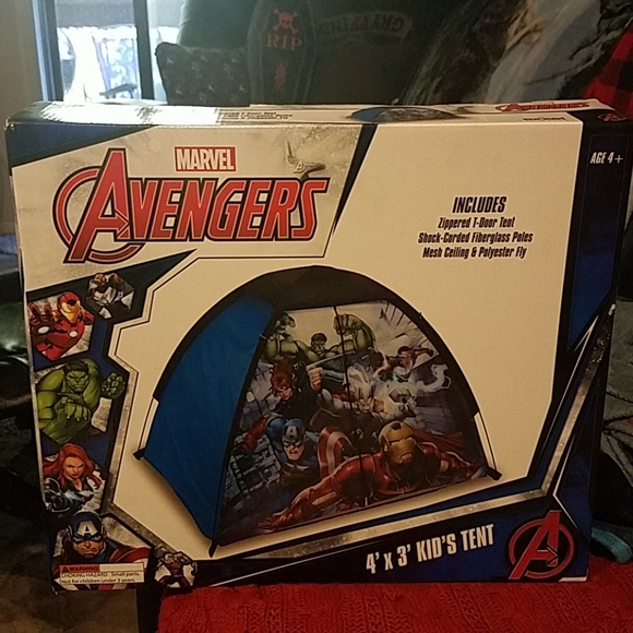 avengers play tent